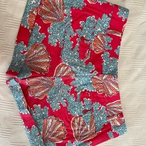 Lily Pulitzer size 8 Barclay shorts gently used
